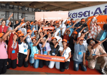 Akasa Air celebrated Children’s Day with Aviation Experience Day for students from Logic Centre and Community Welfare Association