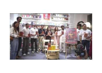 Amish Tripathi Unveils The Chola Tigers: Avengers of Somnath at Crossword Kemps Corner