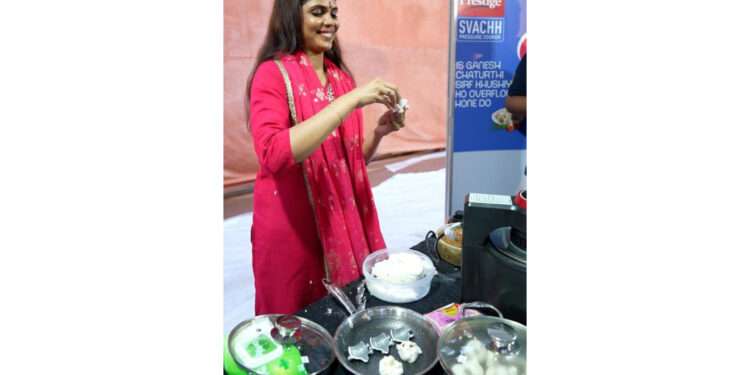 TTK Prestige Spreads Clean Festive Joy at Andhericha Raja with Svachh No Spill Shelter